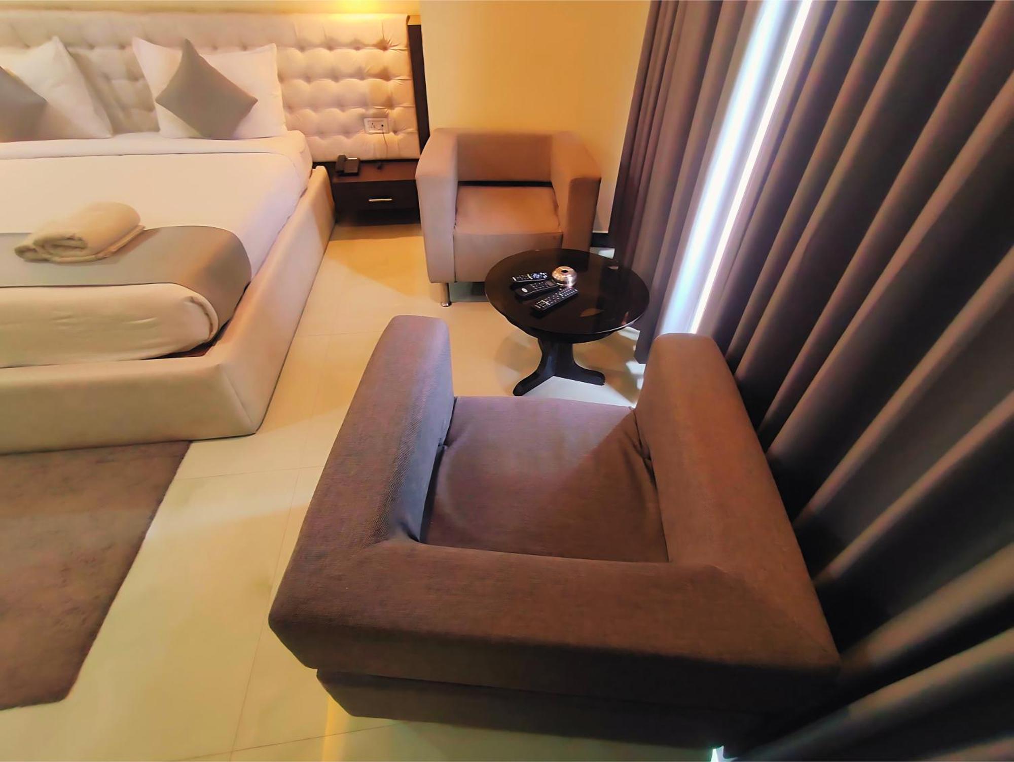 Hotel Papilio Māldah 외부 사진